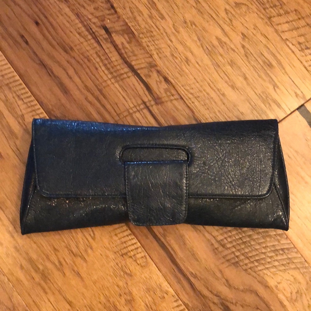 👜U. E. Super cute navy clutch NWOT👜